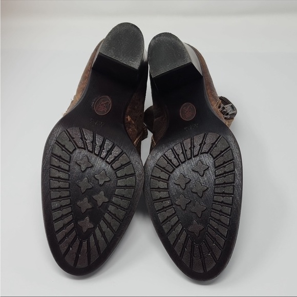 Söfft Wera Beautiful Brown Distressed Leather Ankle Boots w/ Heel. 8 - Picture 4 of 7